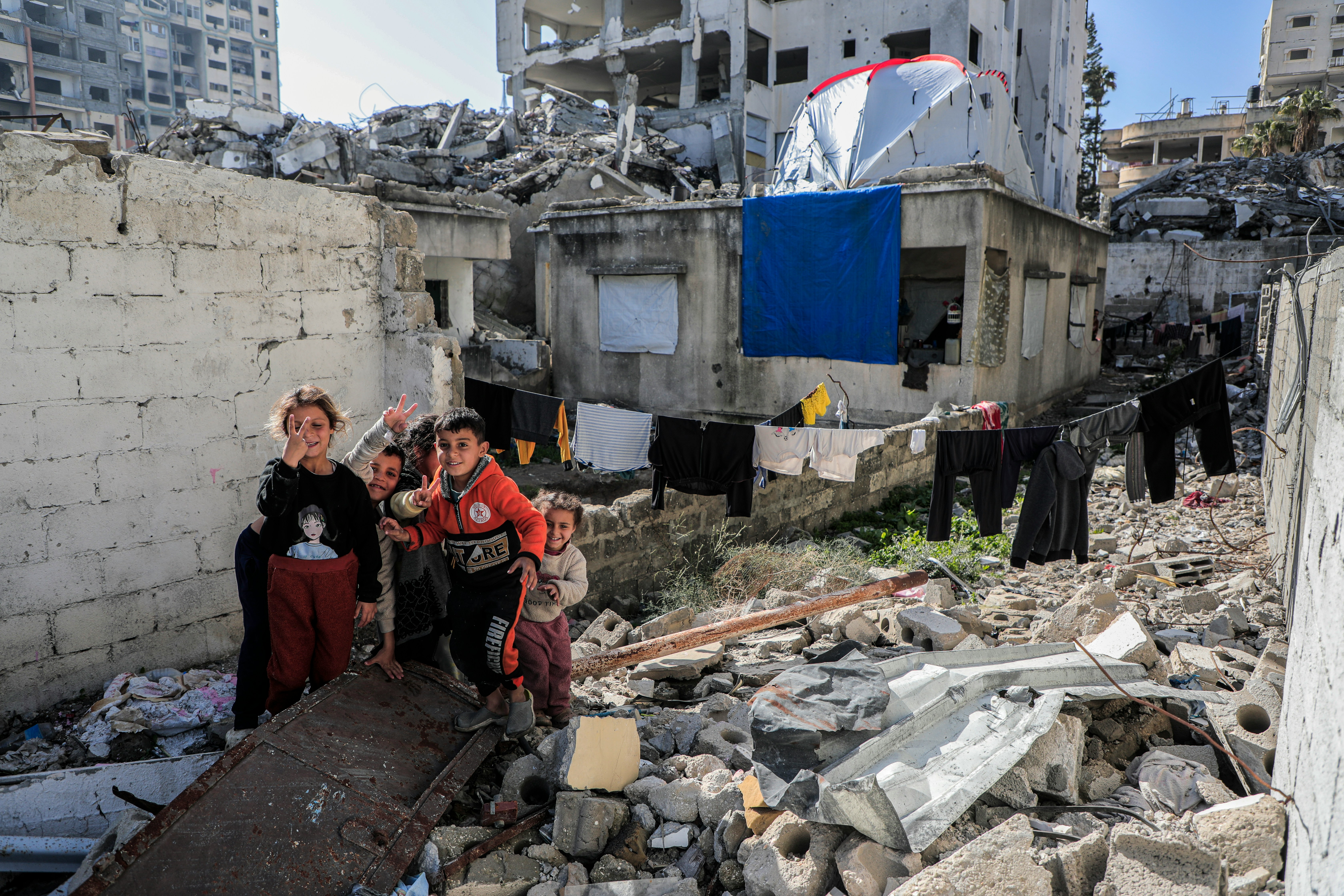 Children in ruins
